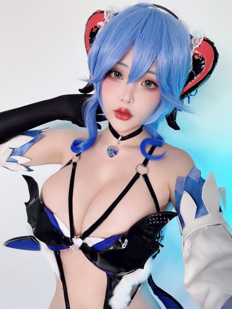 Hana Bunny – Sexy Topless Big Breasted Cosplay Asian Babe